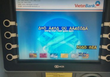 Máy ATM của VietinBank ngừng hoạt động, hiện những dòng ký tự lạ